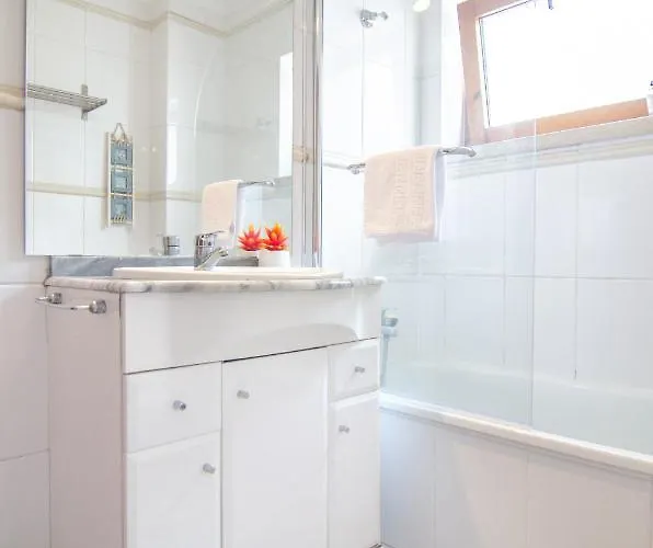 Leva Dmar نازاريه